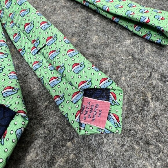 Vineyard Vines Boys / Short Mens Tie Light Green Santa Hat Whales Christmas ~51" - Picture 6 of 6